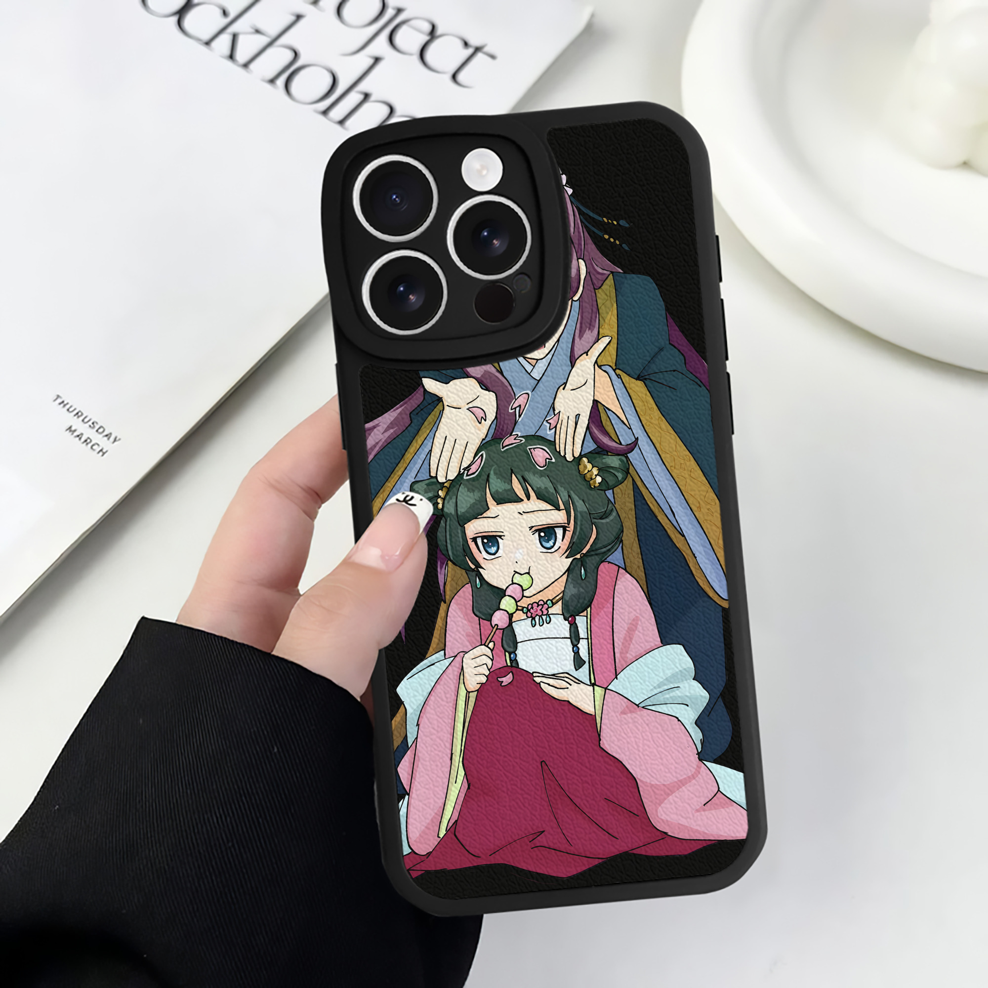 （画像用） 薬屋のひとりごと The Apothecary Diaries 【iPhone 16シリーズ対応】シリコンスマホケース（レザー調） 材質：シリコン